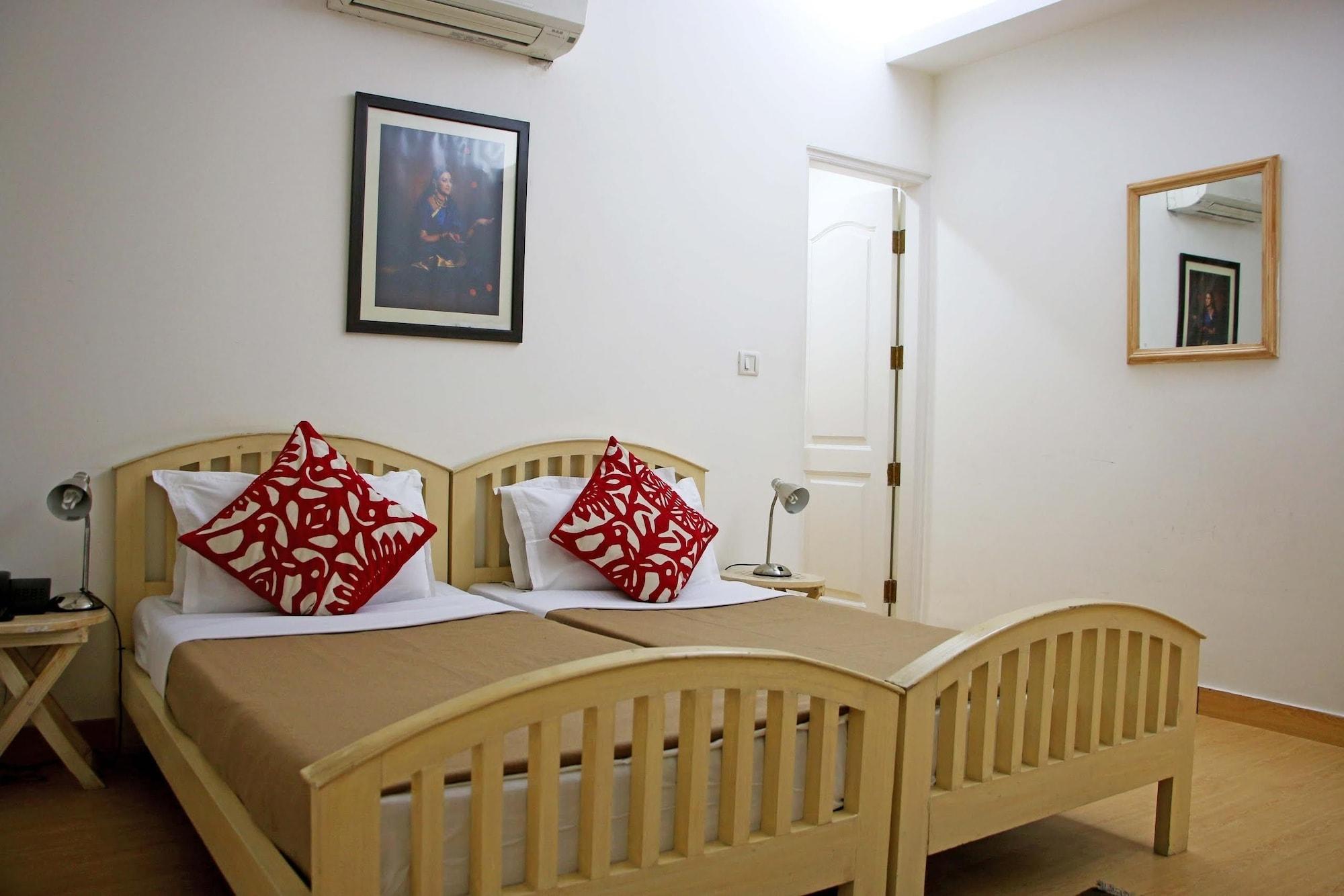 Bed and Breakfast Colonel'S Retreat At The Airport à New Delhi Extérieur photo