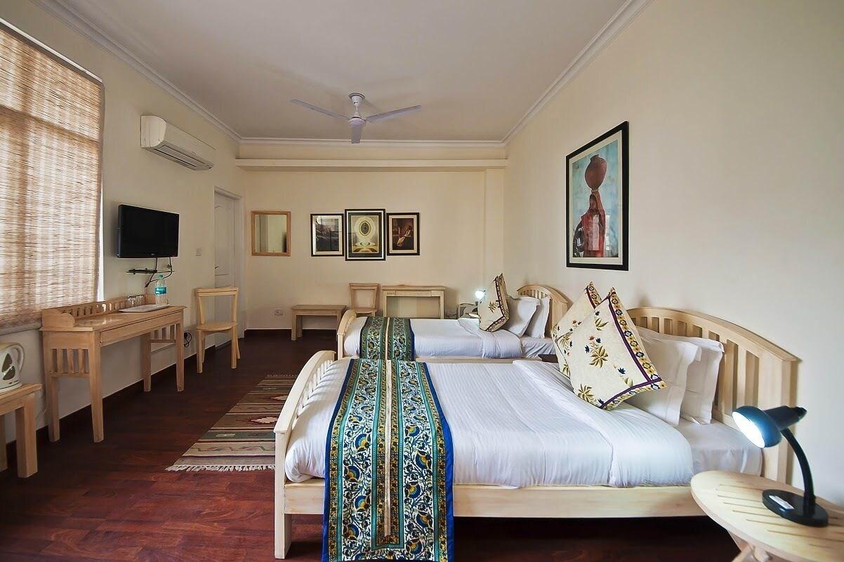 Bed and Breakfast Colonel'S Retreat At The Airport à New Delhi Extérieur photo