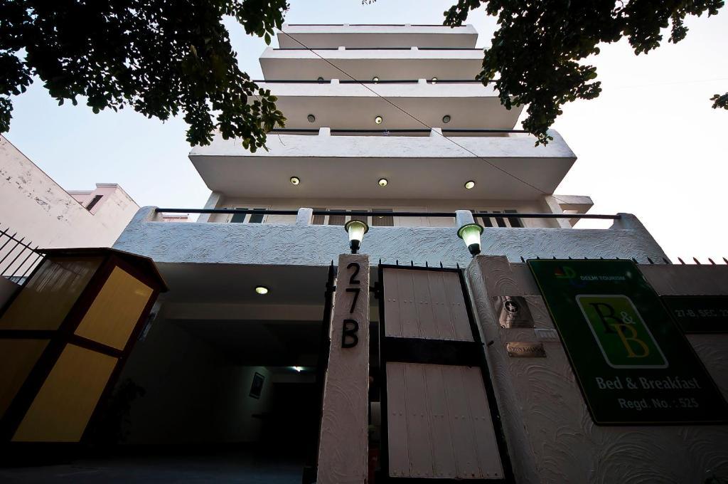 Bed and Breakfast Colonel'S Retreat At The Airport à New Delhi Extérieur photo