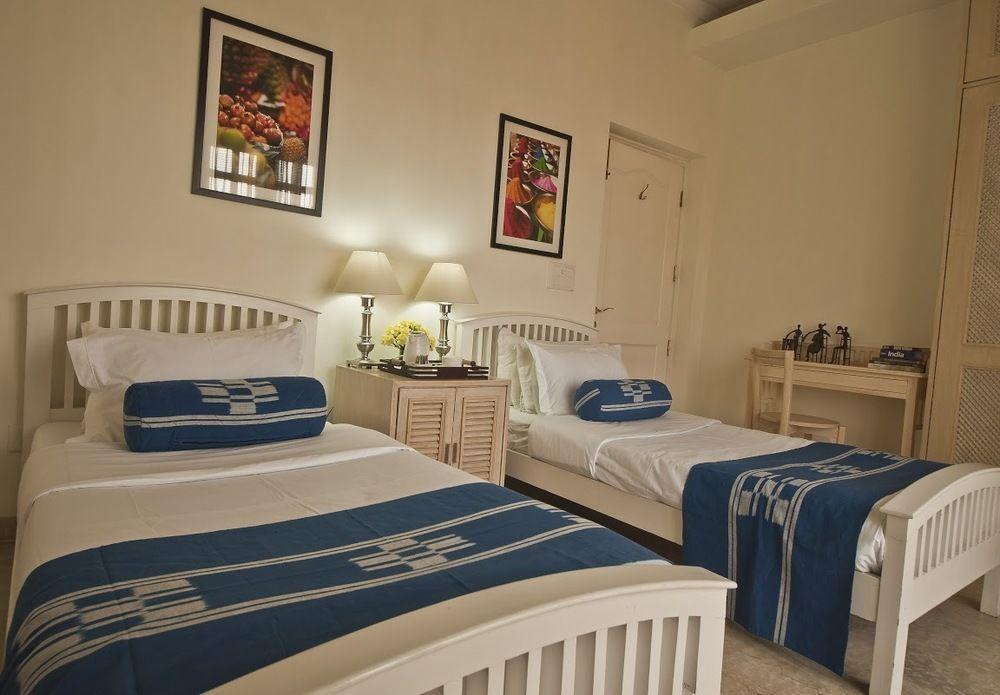 Bed and Breakfast Colonel'S Retreat At The Airport à New Delhi Extérieur photo