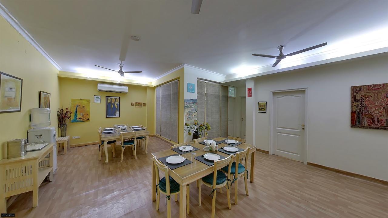 Bed and Breakfast Colonel'S Retreat At The Airport à New Delhi Extérieur photo