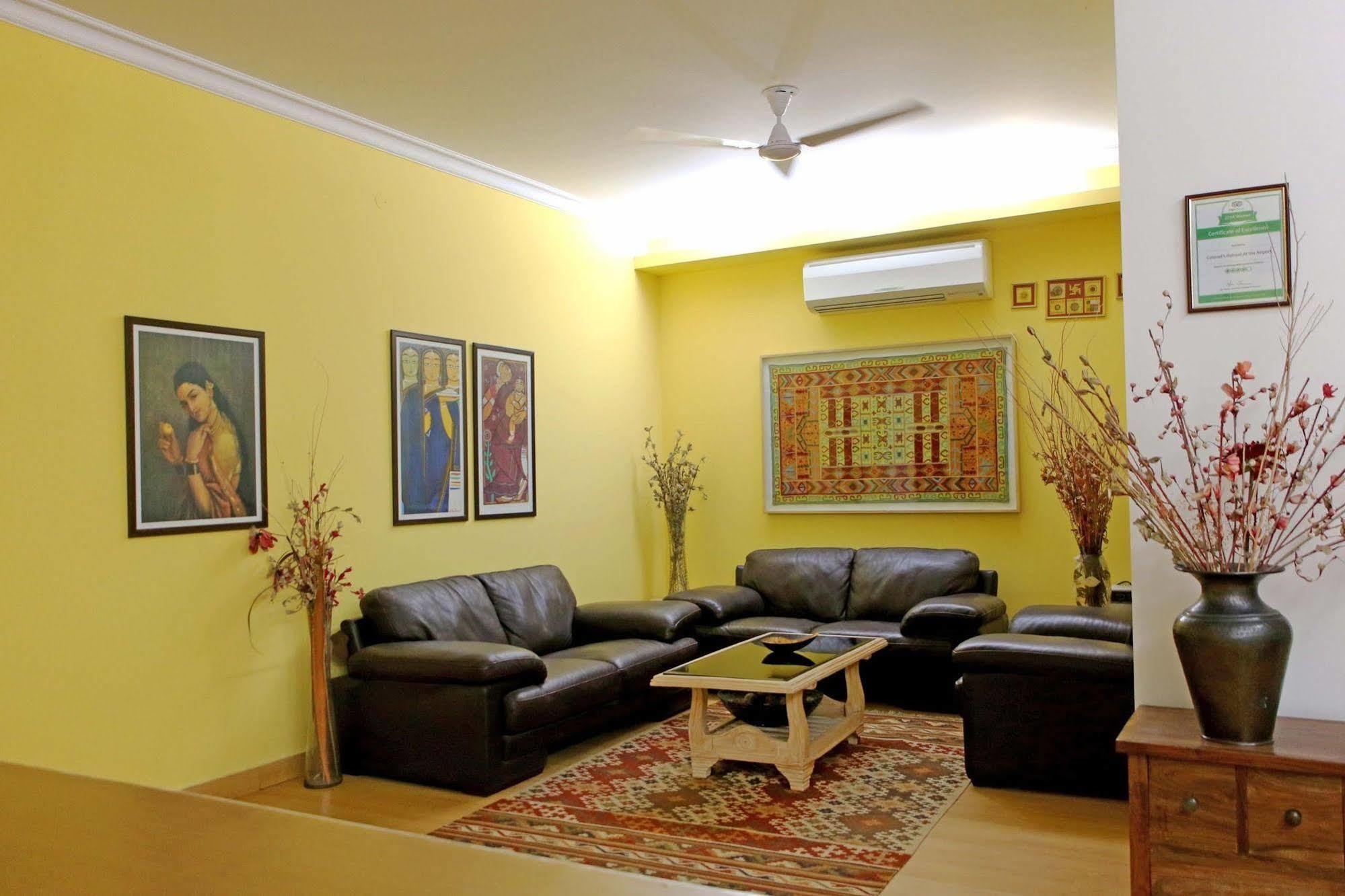 Bed and Breakfast Colonel'S Retreat At The Airport à New Delhi Extérieur photo